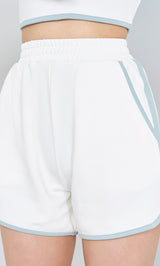 モデル:163cm(着用サイズ:FREE 着用カラー:WHT)