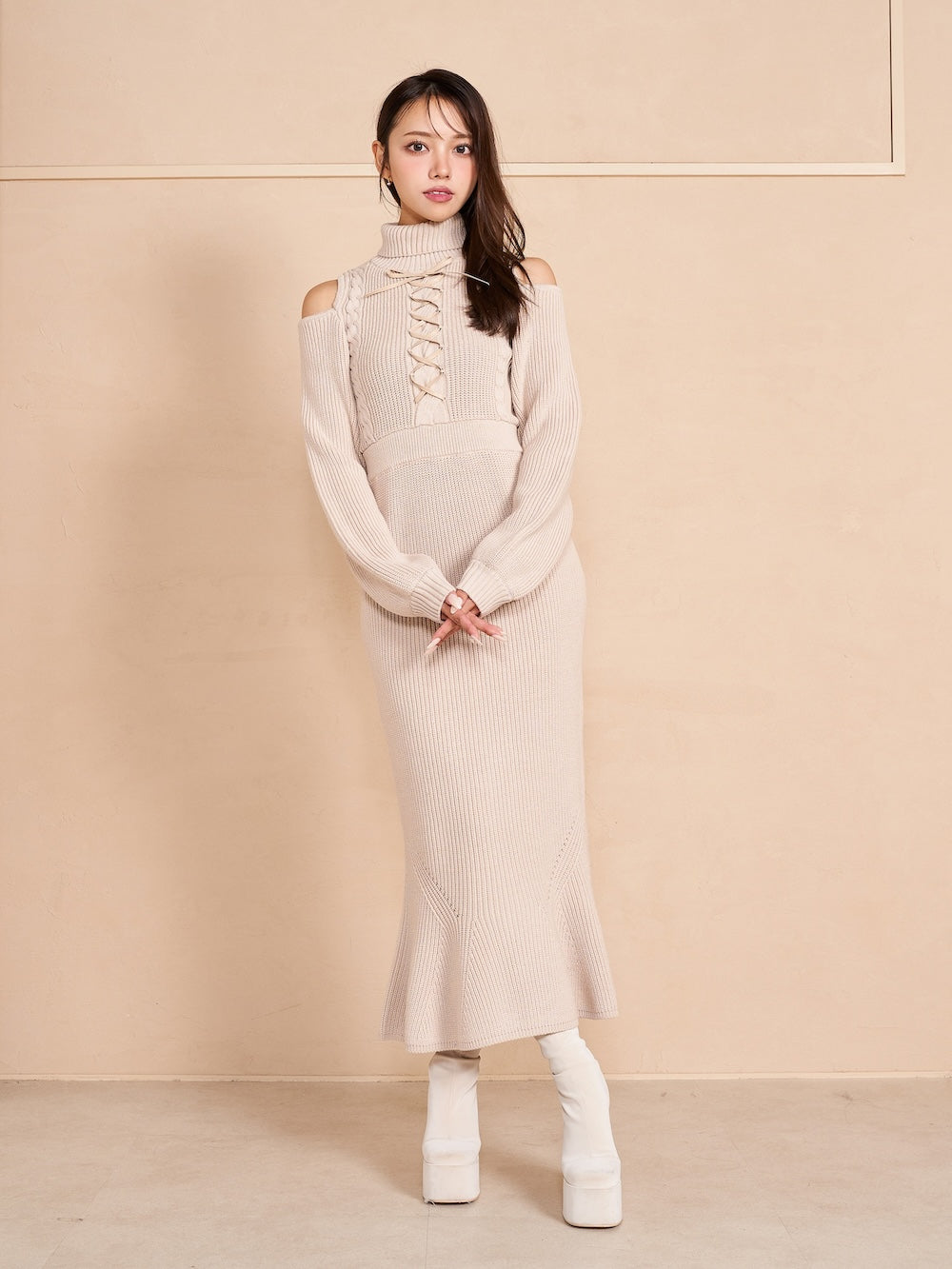 モデル:163cm(着用サイズ:FREE 着用カラー:IVO)