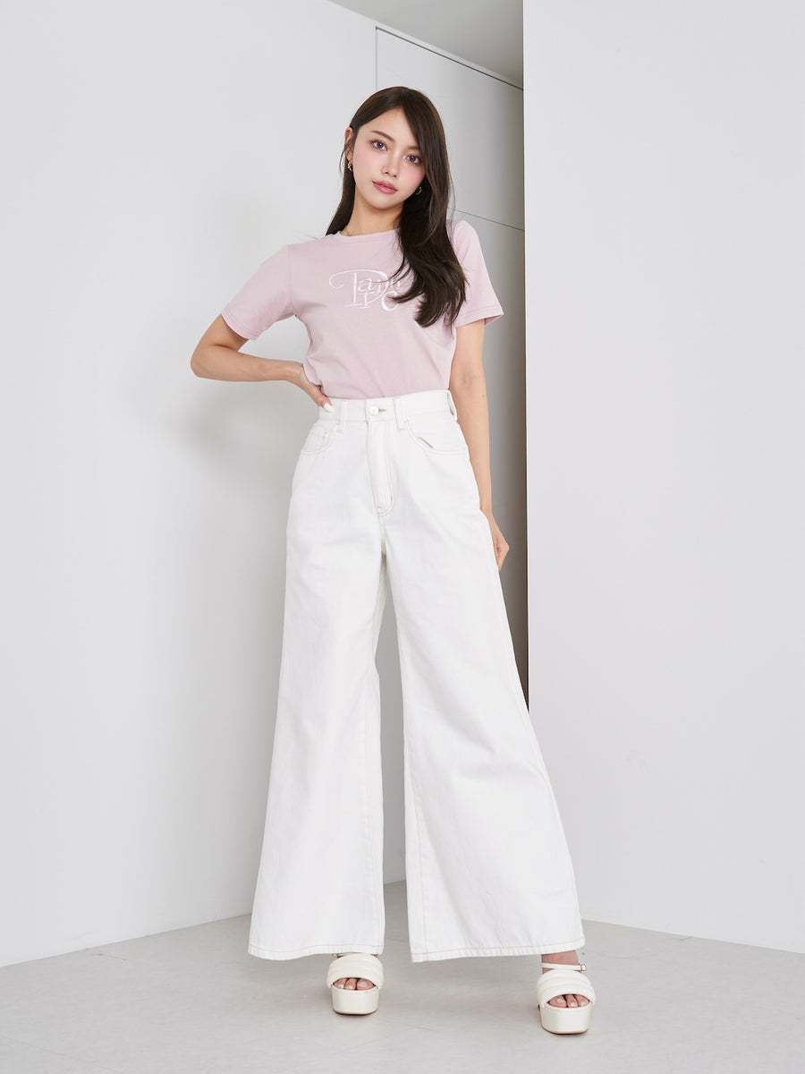 モデル:163cm(着用サイズ:FREE 着用カラー:PUR)