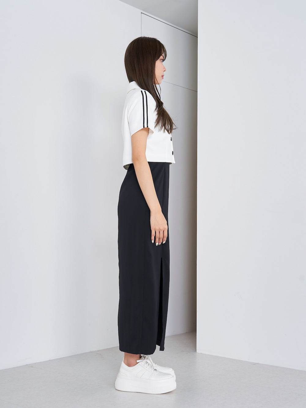 モデル:163cm(着用サイズ:FREE 着用カラー:WHT)