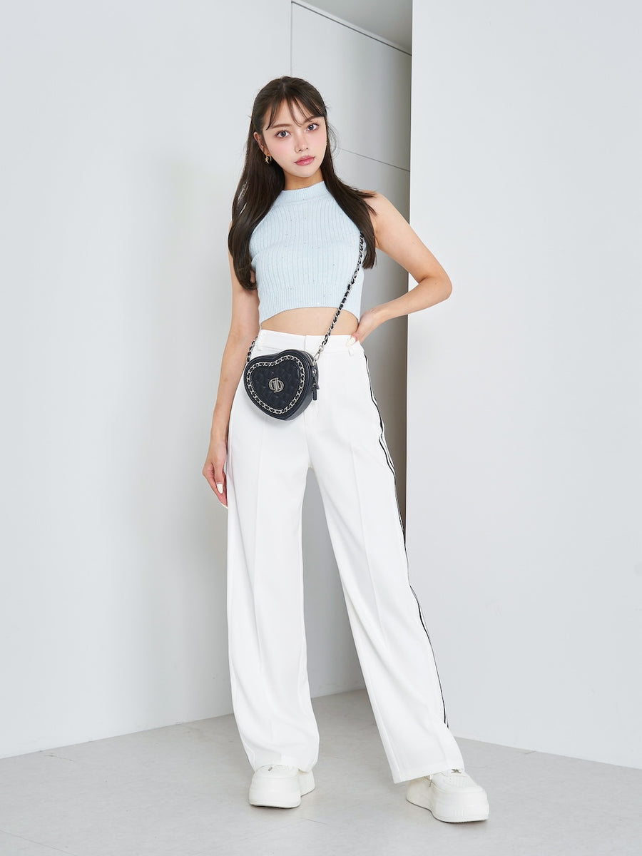 モデル:163cm(着用サイズ:FREE 着用カラー:WHT)
