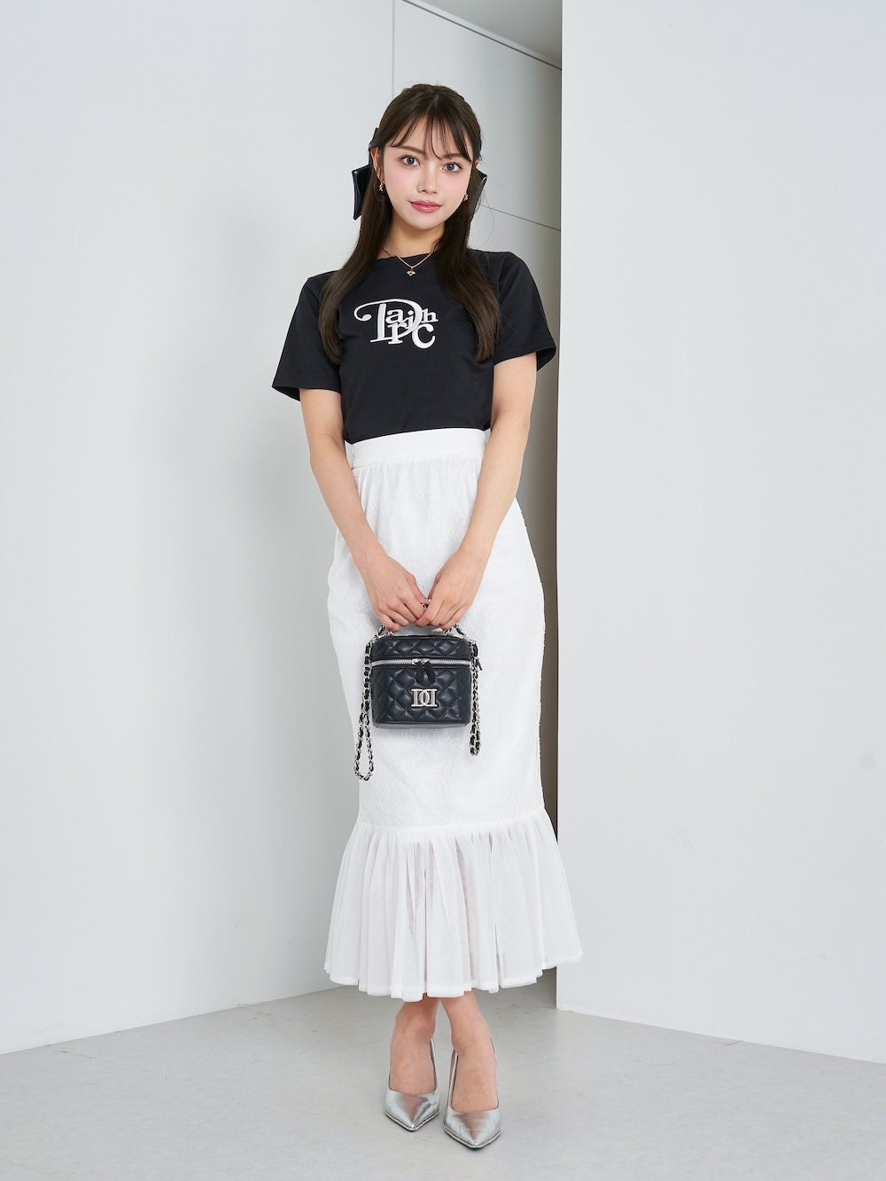 モデル:163cm(着用サイズ:FREE 着用カラー:BLK)