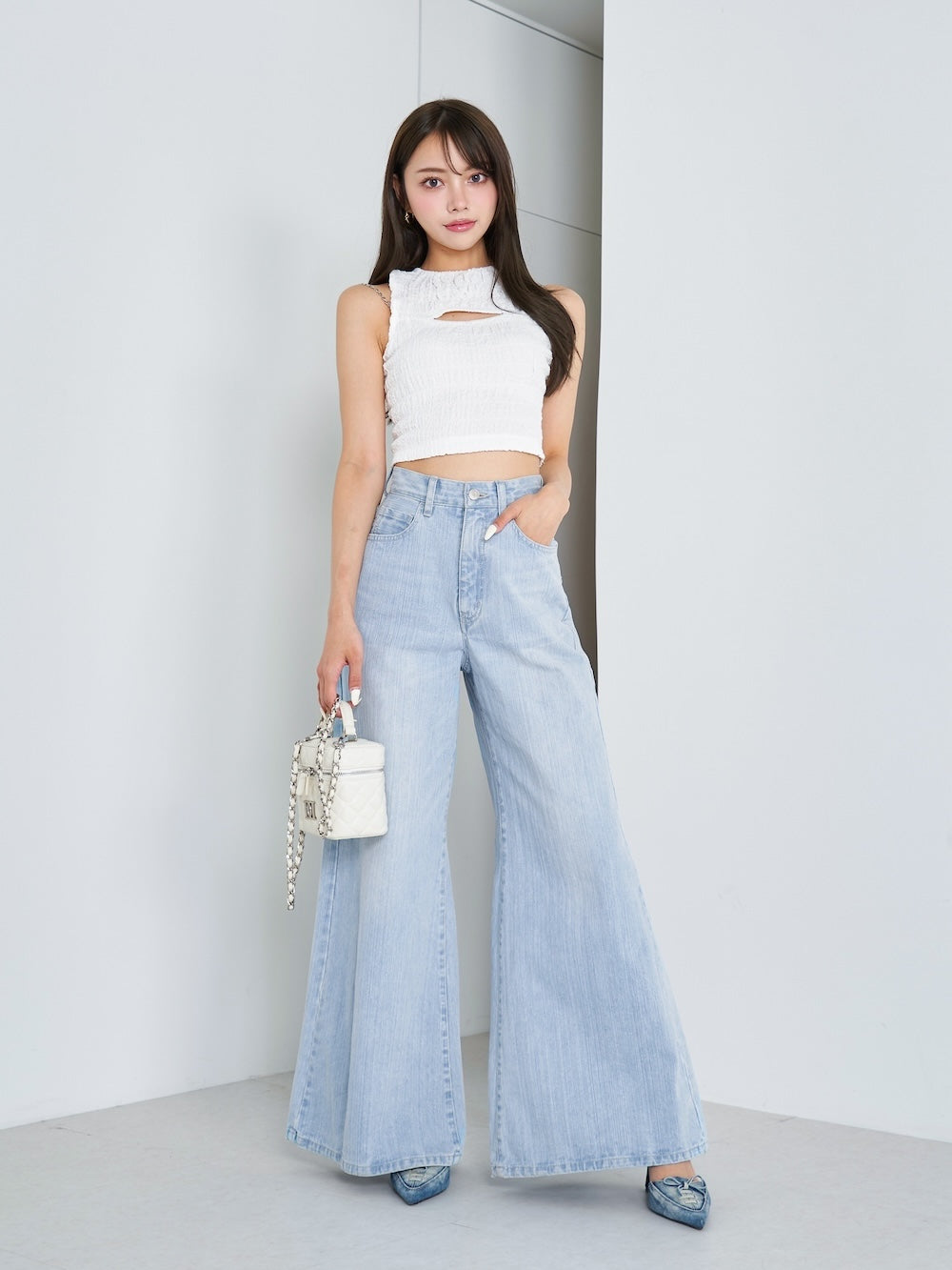 モデル:163cm(着用サイズ:S 着用カラー:I-BLU)