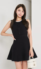 モデル:163cm(着用サイズ:FREE 着用カラー:BLK)