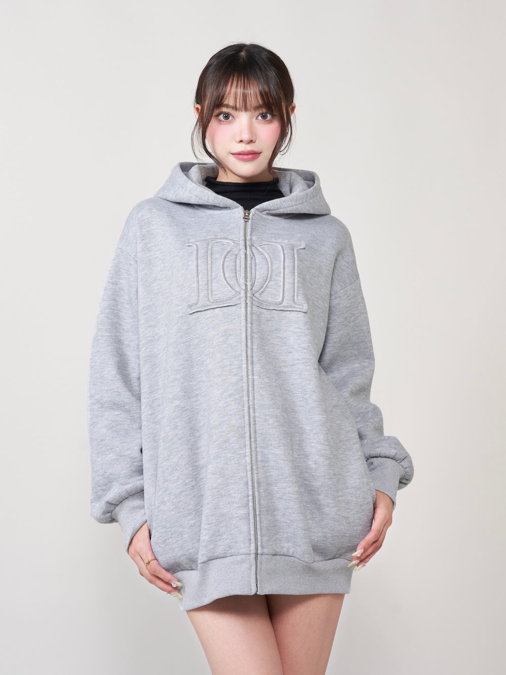 モデル:163cm(着用サイズ:FREE 着用カラー:GRY)