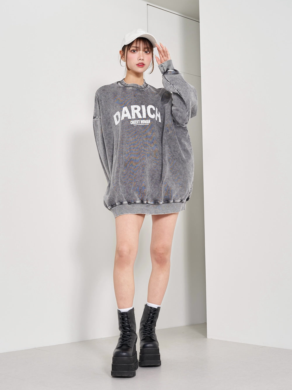 モデル:163cm(着用サイズ:FREE 着用カラー:C-GRY)