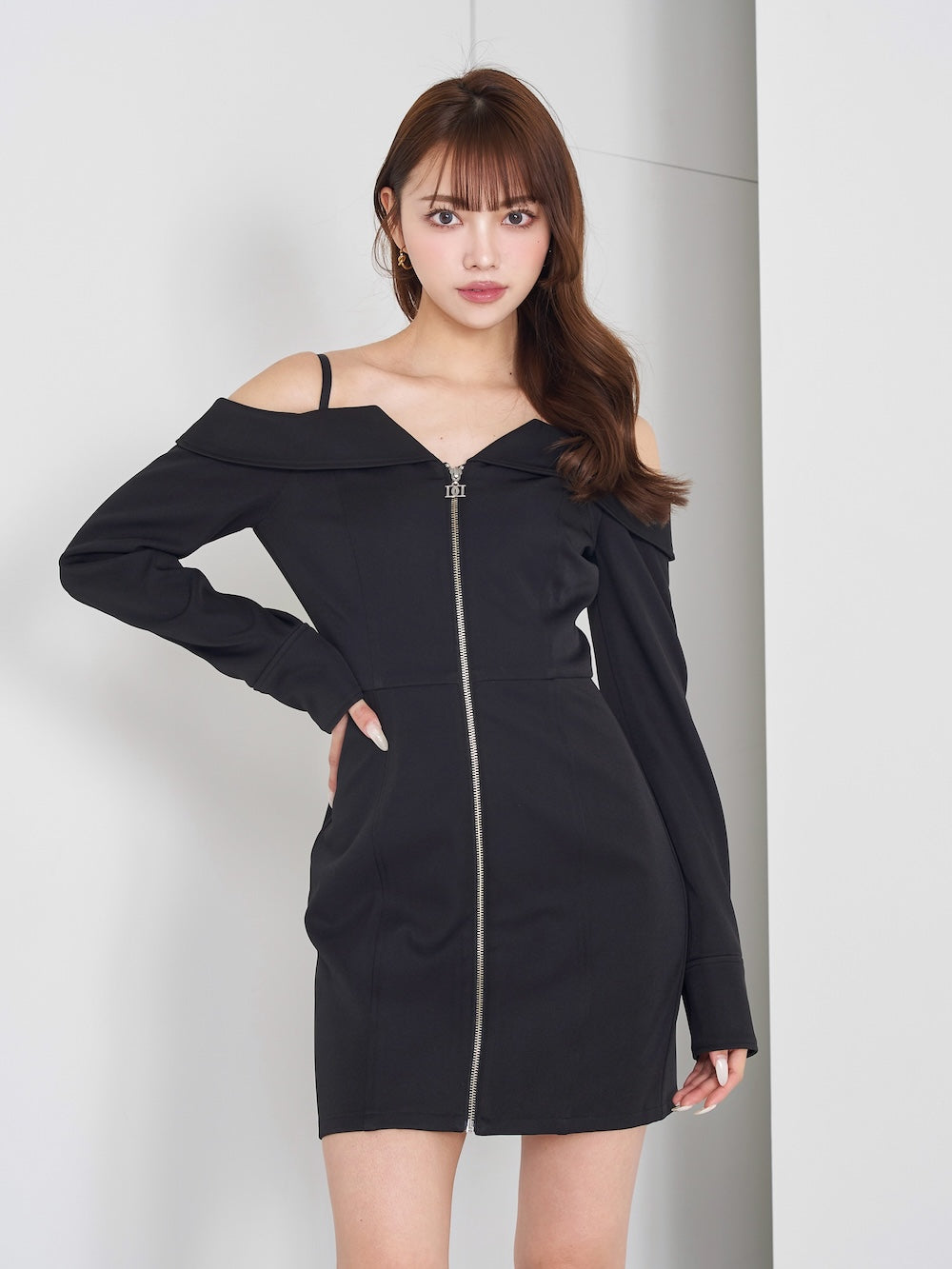 モデル:163cm(着用サイズ:FREE 着用カラー:BLK)