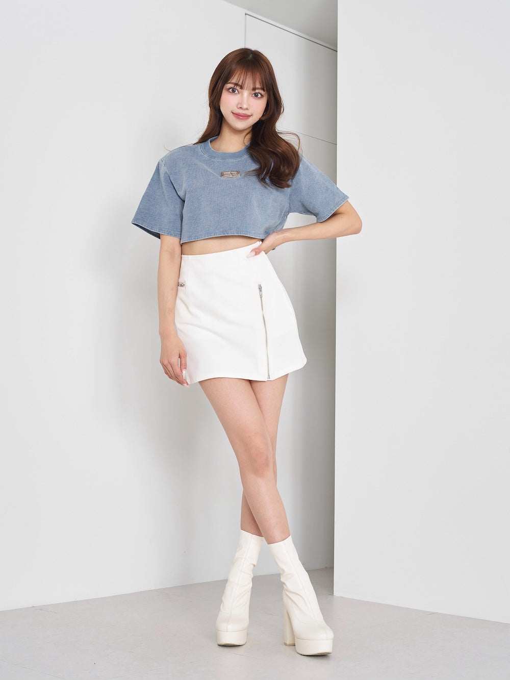 モデル:163cm(着用サイズ:FREE 着用カラー:BLU)