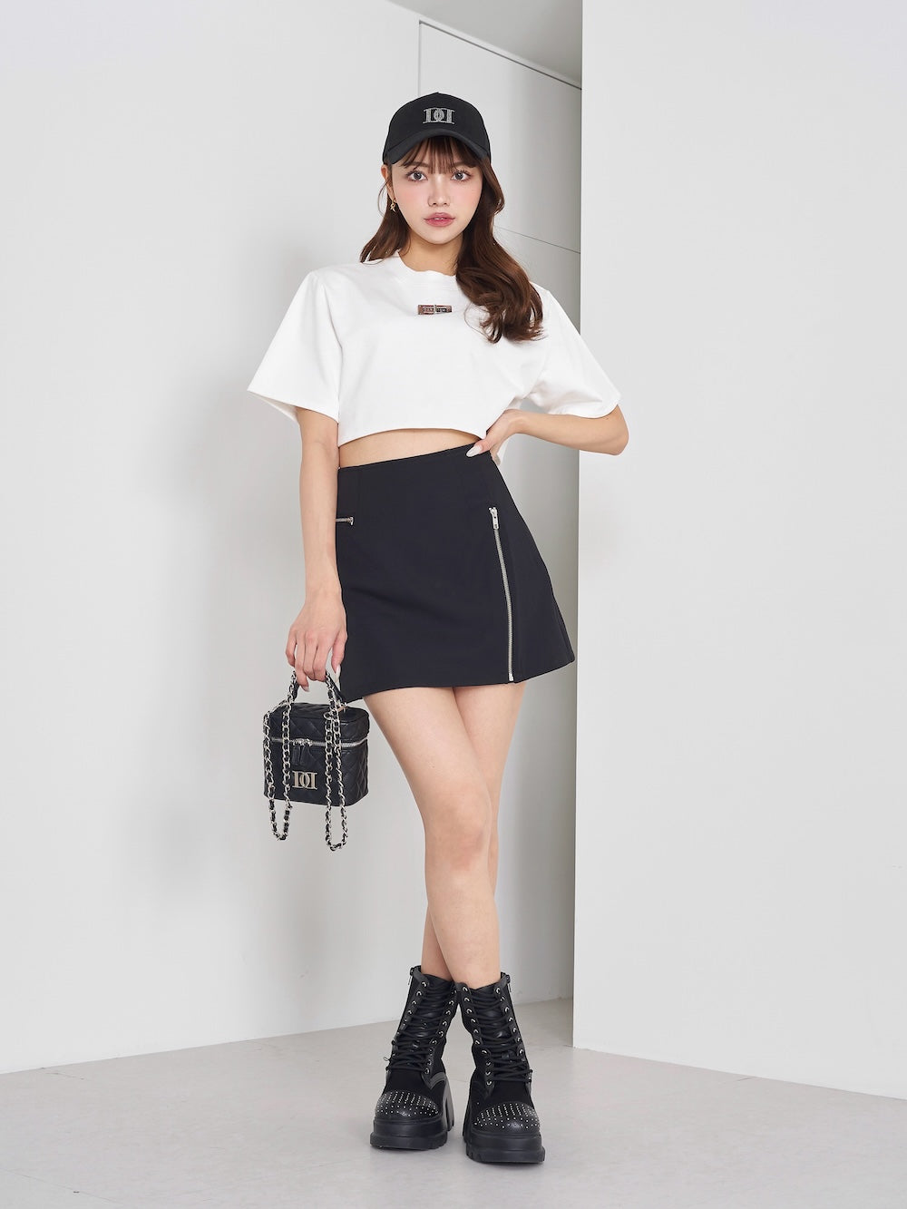 モデル:163cm(着用サイズ:FREE 着用カラー:WHT)