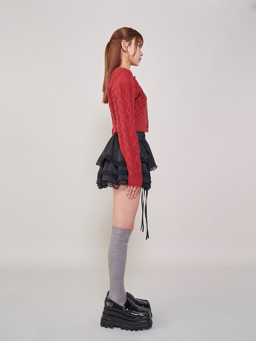 モデル:163cm(着用サイズ:FREE 着用カラー:RED)