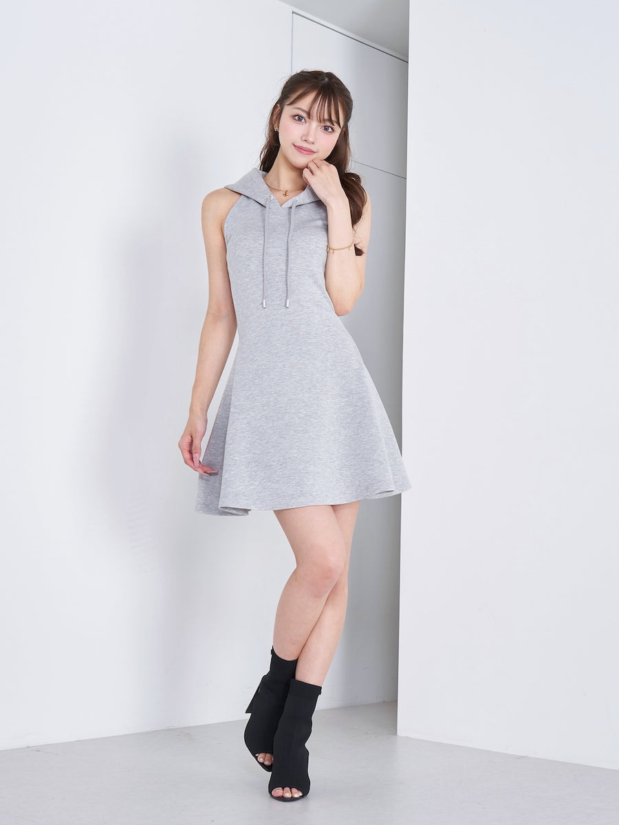 モデル:163cm(着用サイズ:FREE 着用カラー:GRY)