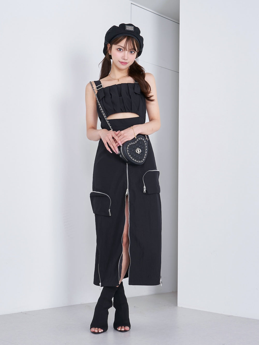 モデル:163cm(着用サイズ:FREE 着用カラー:BLK)