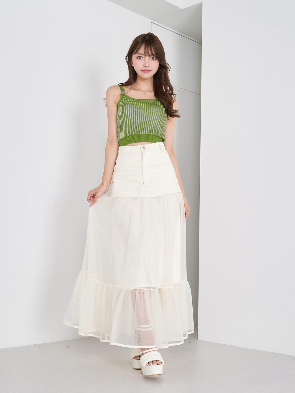 モデル:163cm(着用サイズ:FREE 着用カラー:GRN)