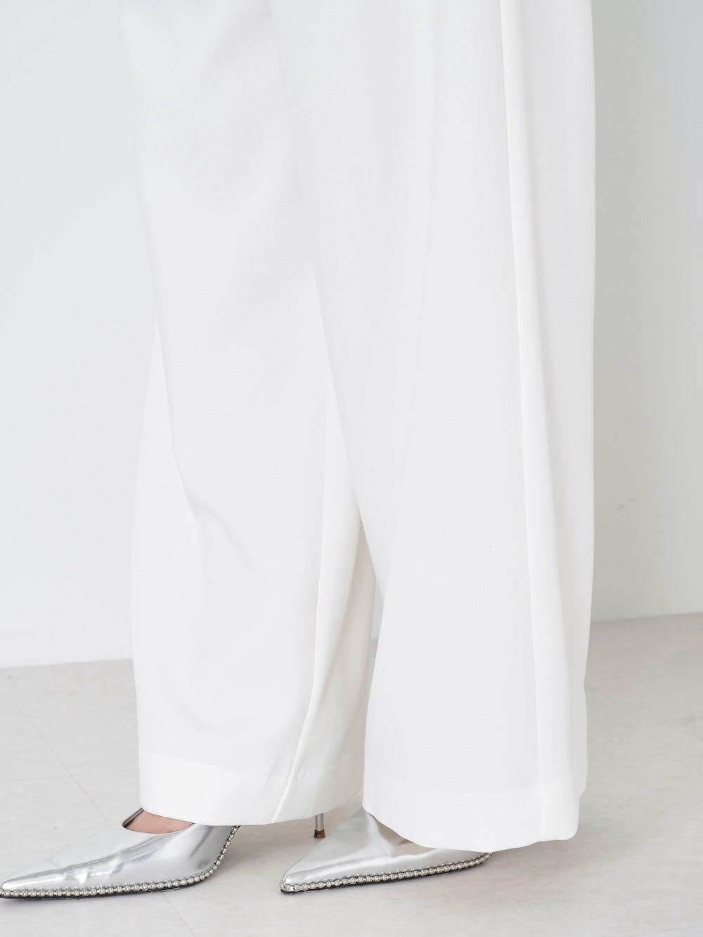 モデル:163cm(着用サイズ:FREE 着用カラー:WHT)