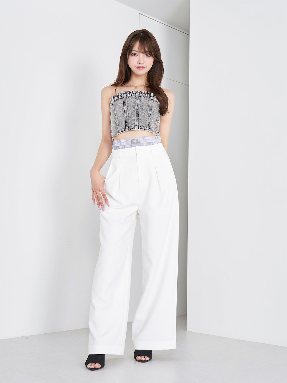 モデル:163cm(着用サイズ:FREE 着用カラー:WHT)