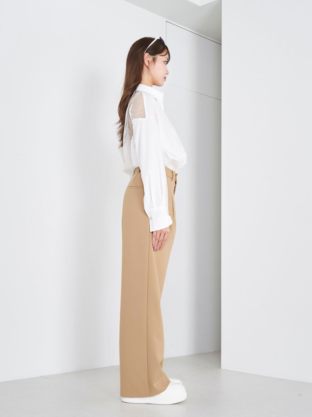 モデル:163cm(着用サイズ:FREE 着用カラー:WHT)