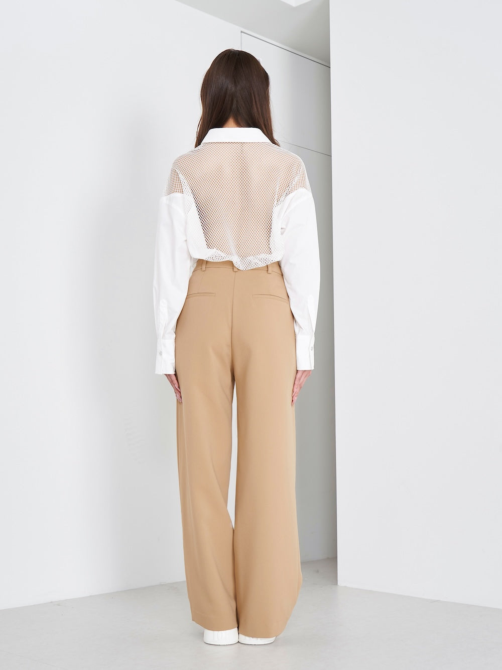 モデル:163cm(着用サイズ:FREE 着用カラー:WHT)