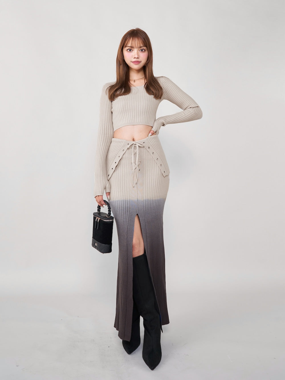 モデル:163cm(着用サイズ:FREE 着用カラー:GRY)