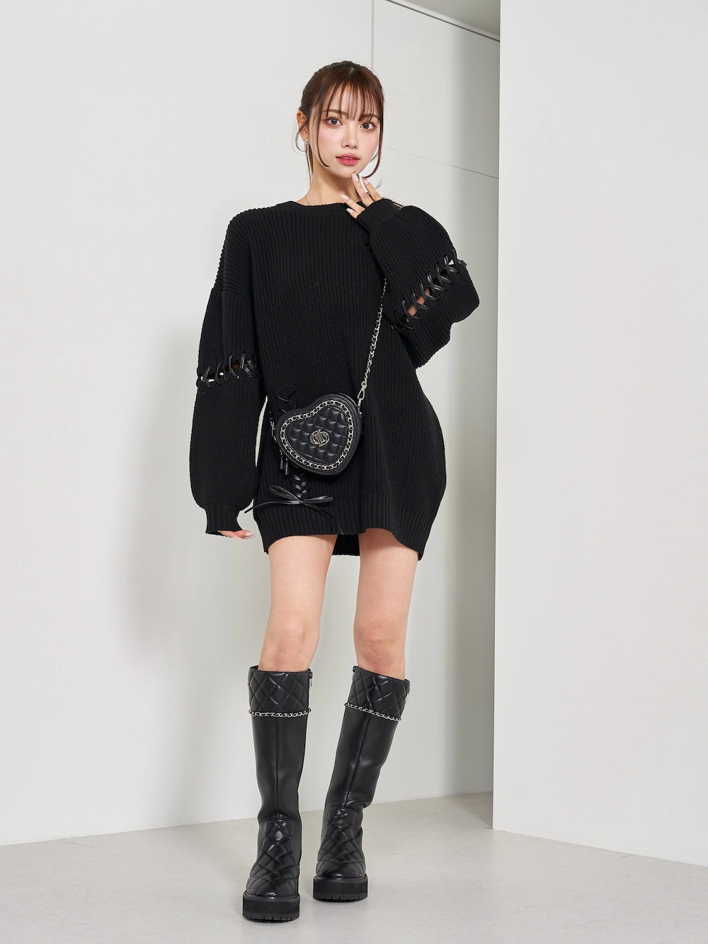 モデル:163cm(着用サイズ:FREE 着用カラー:BLK)