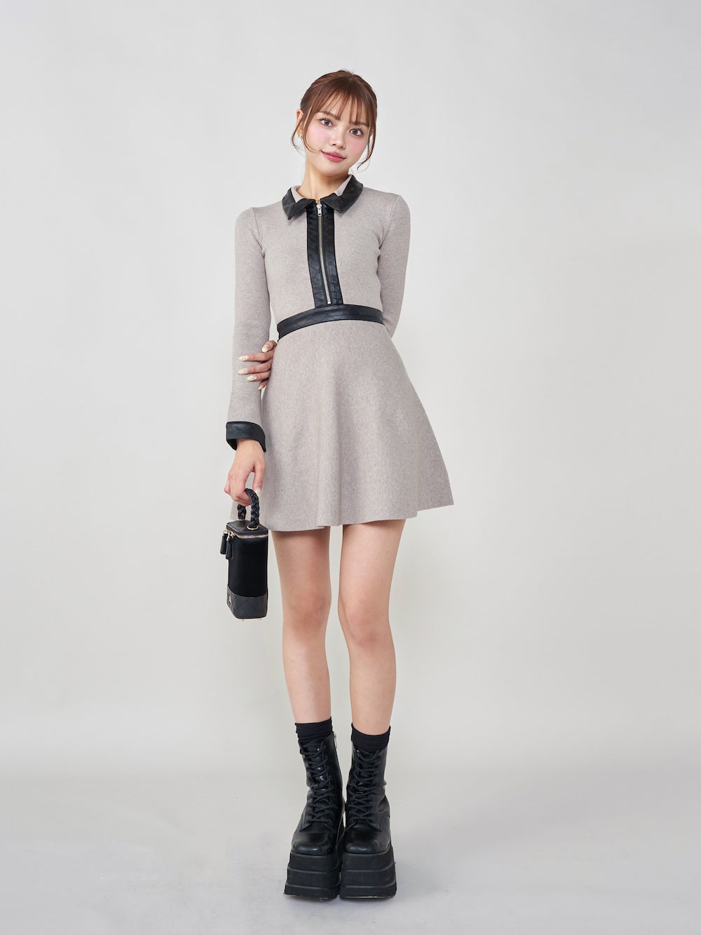モデル:163cm(着用サイズ:FREE 着用カラー:GRY)