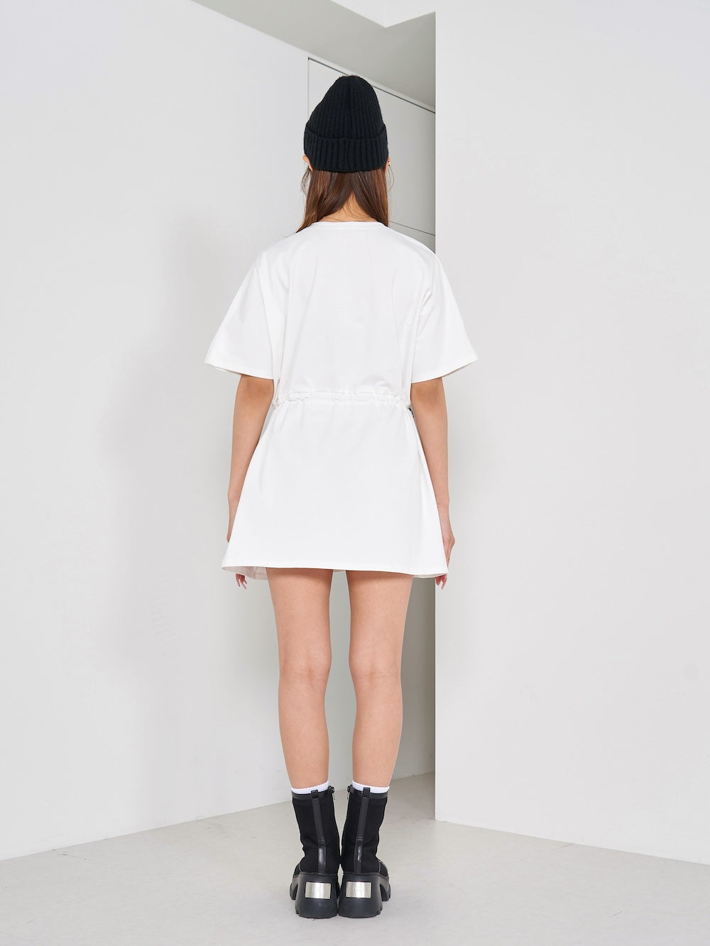 モデル:163cm(着用サイズ:FREE 着用カラー:WHT)