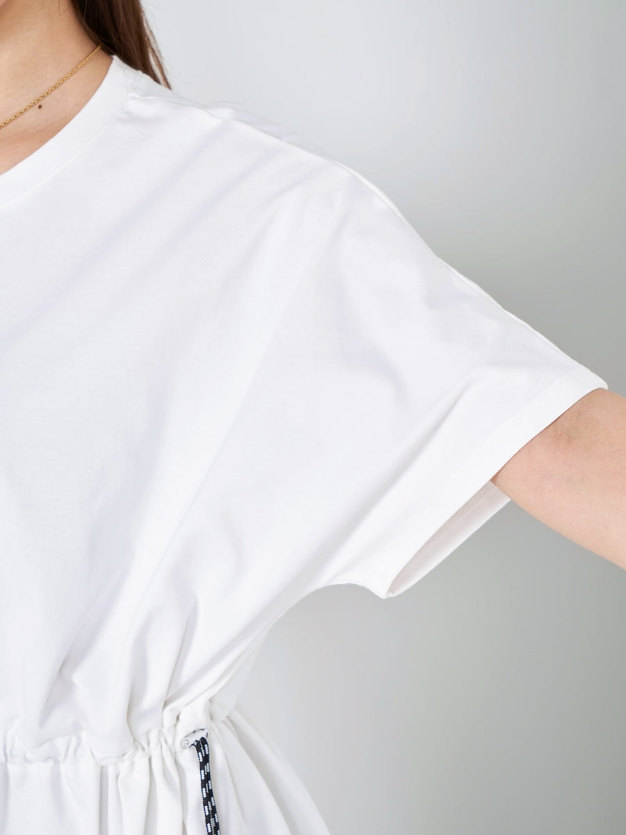 モデル:163cm(着用サイズ:FREE 着用カラー:WHT)