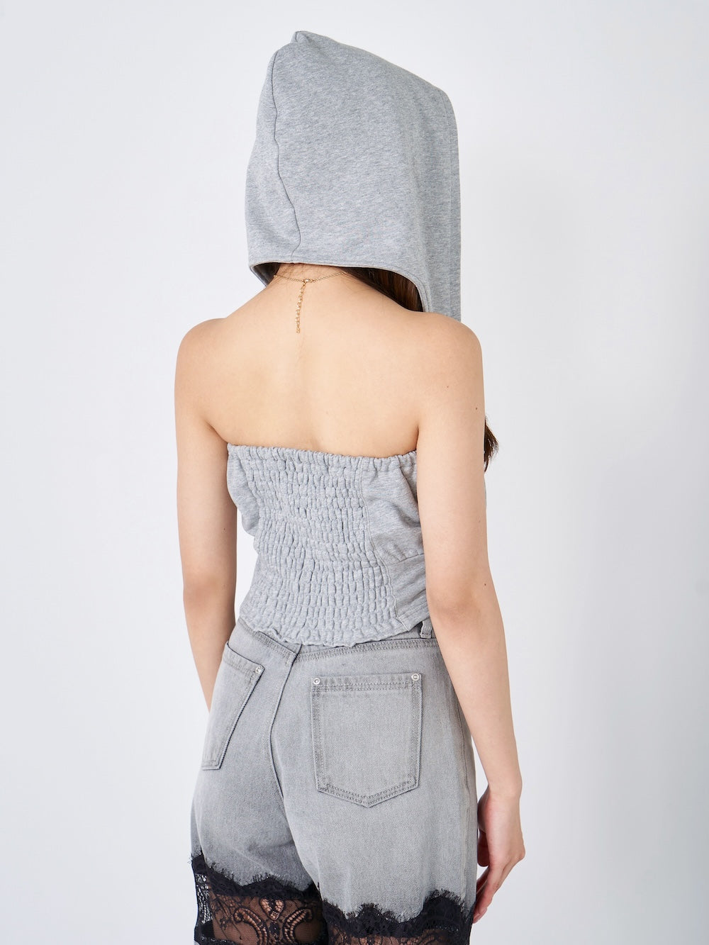 モデル:163cm(着用サイズ:FREE 着用カラー:GRY)