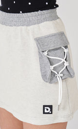 モデル:163cm(着用サイズ:FREE 着用カラー:GRY)