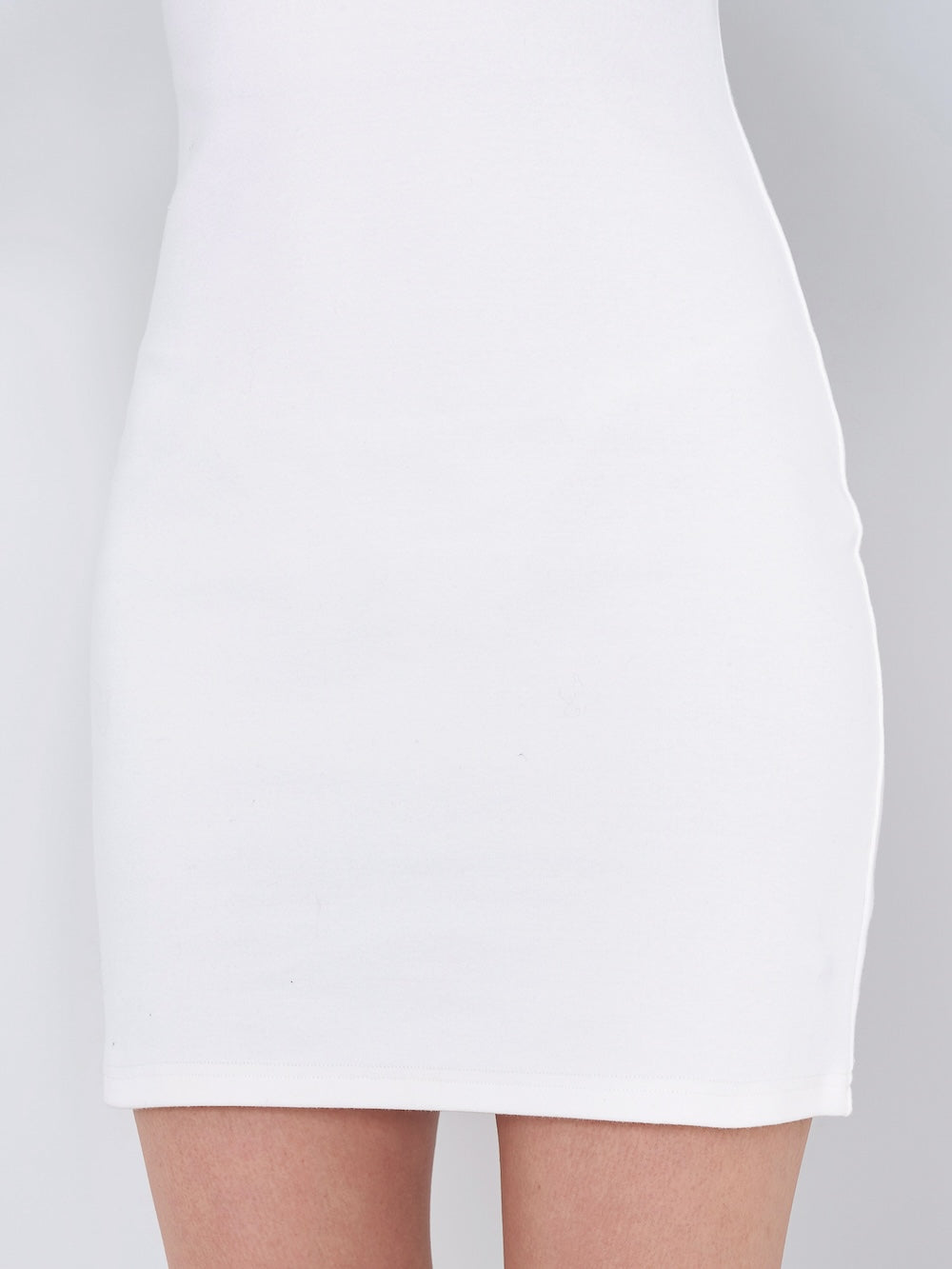 モデル:163cm(着用サイズ:FREE 着用カラー:WHT)