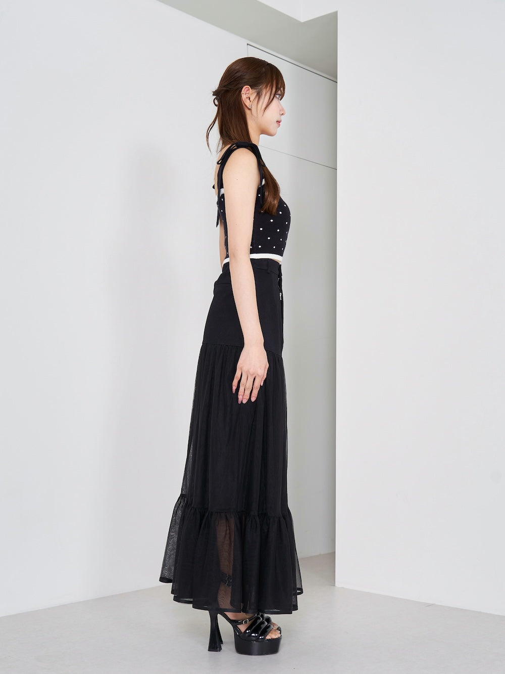 モデル:163cm(着用サイズ:FREE 着用カラー:BLK)