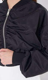 モデル:163cm(着用サイズ:FREE 着用カラー:BLK)