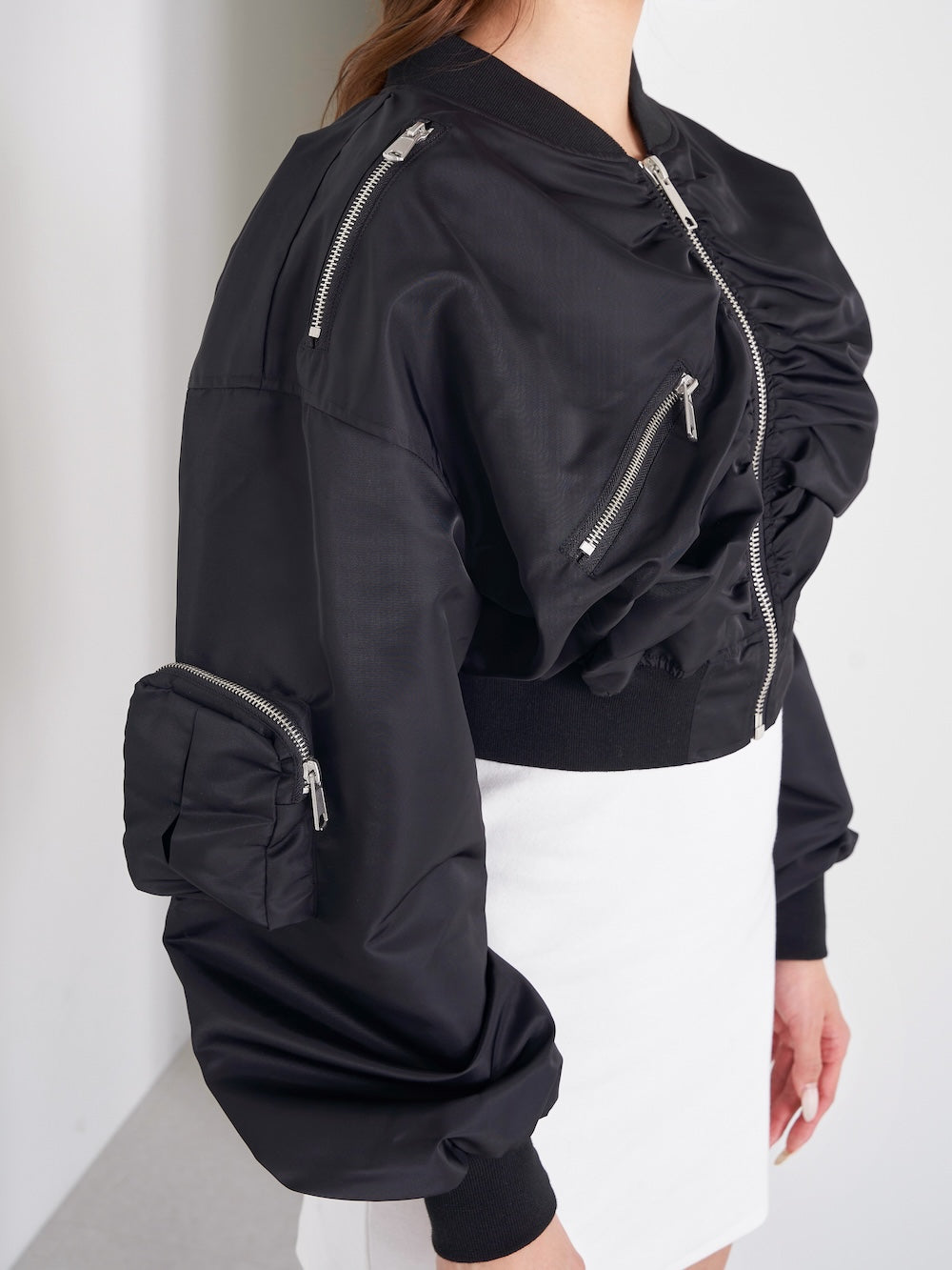モデル:163cm(着用サイズ:FREE 着用カラー:BLK)