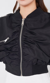モデル:163cm(着用サイズ:FREE 着用カラー:BLK)