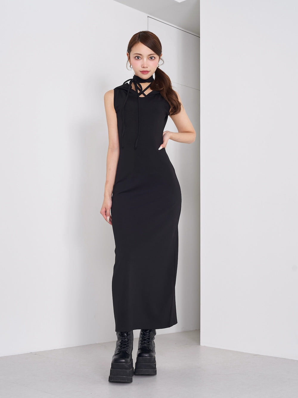 モデル:163cm(着用サイズ:FREE 着用カラー:BLK)