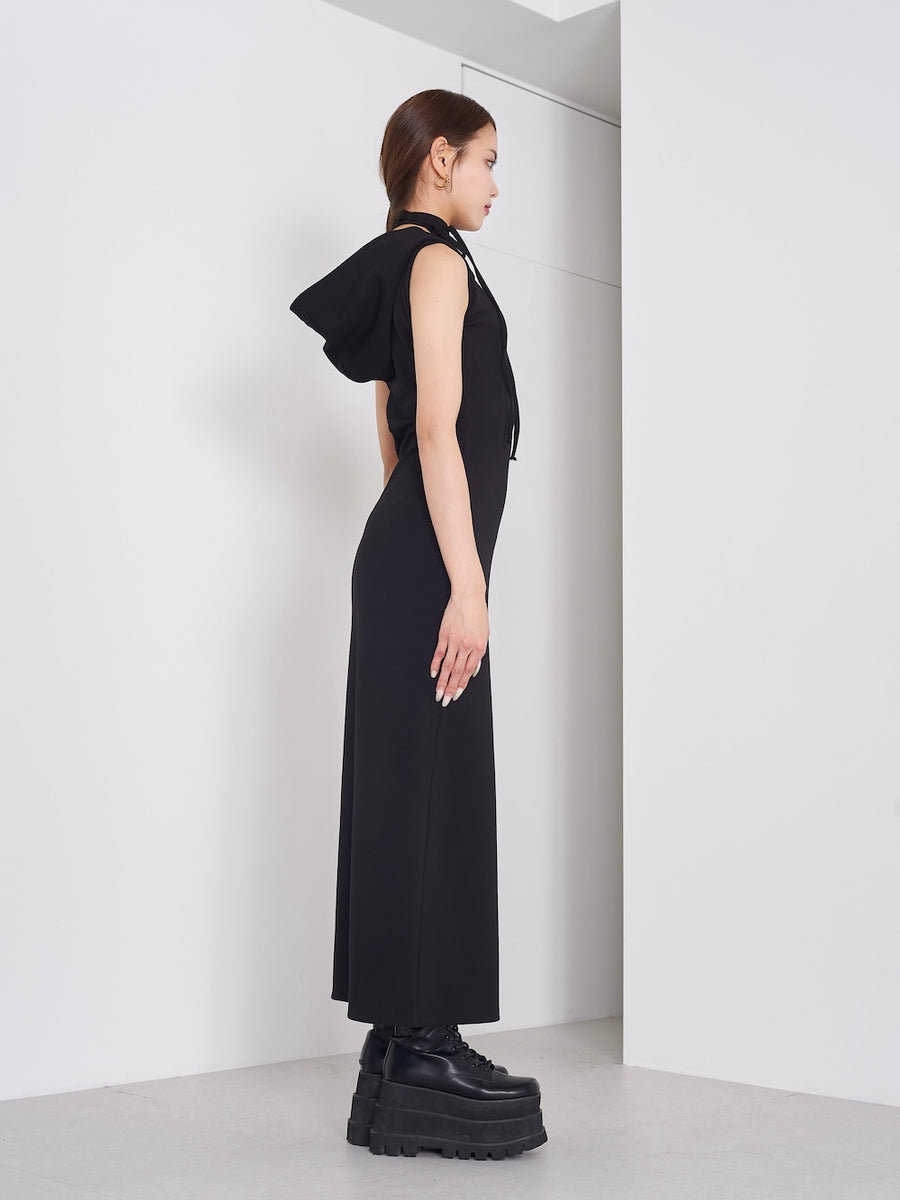 モデル:163cm(着用サイズ:FREE 着用カラー:BLK)