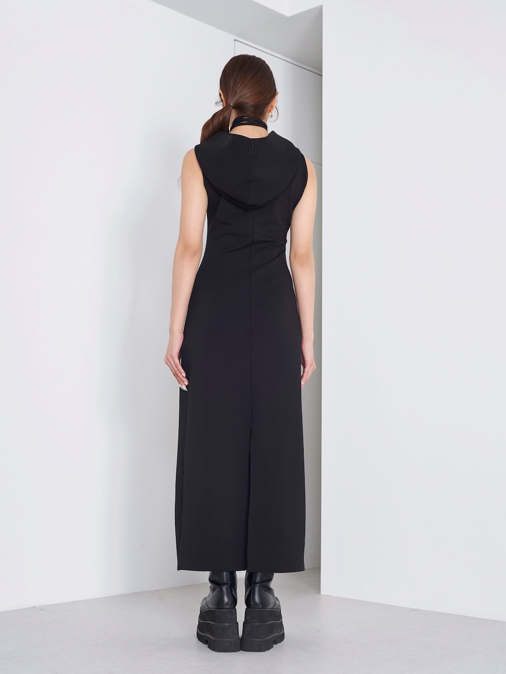 モデル:163cm(着用サイズ:FREE 着用カラー:BLK)