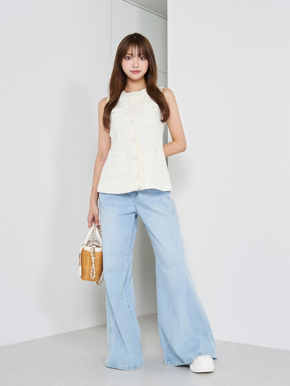 モデル:163cm(着用サイズ:FREE 着用カラー:WHT)