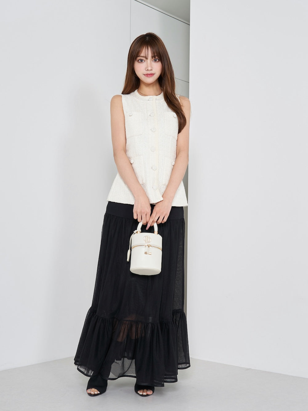 モデル:163cm(着用サイズ:FREE 着用カラー:WHT)