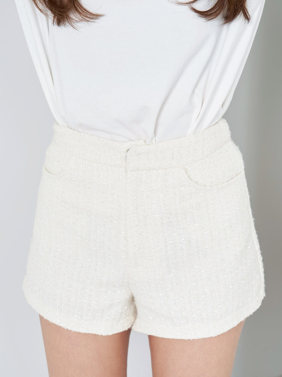 モデル:163cm(着用サイズ:S 着用カラー:WHT)