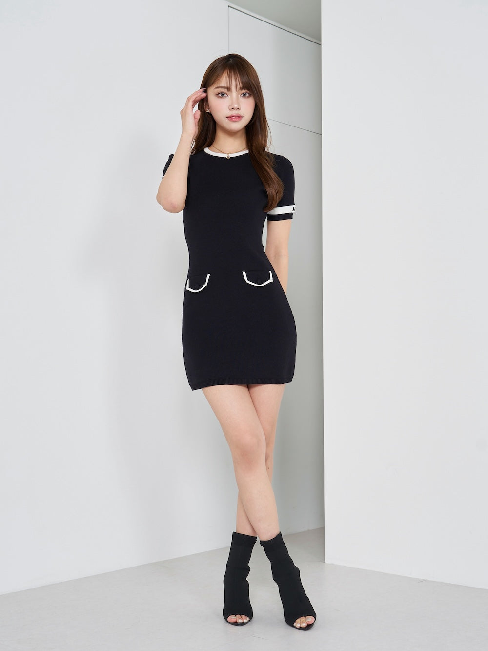 モデル:163cm(着用サイズ:FREE 着用カラー:BLK)