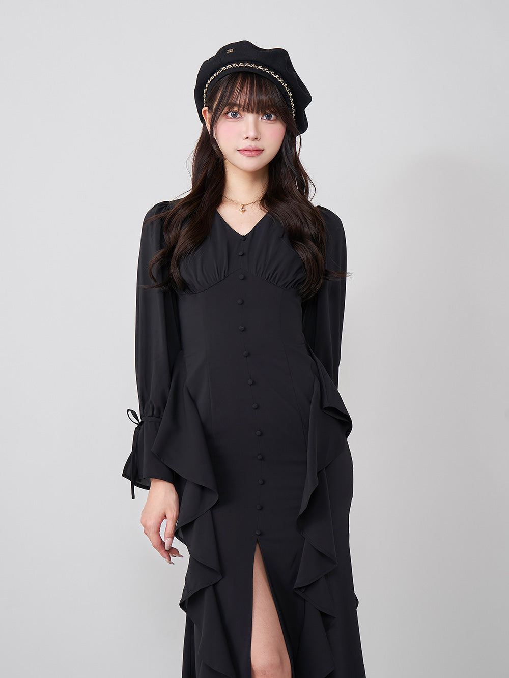 モデル:163cm(着用サイズ:FREE 着用カラー:BLK)