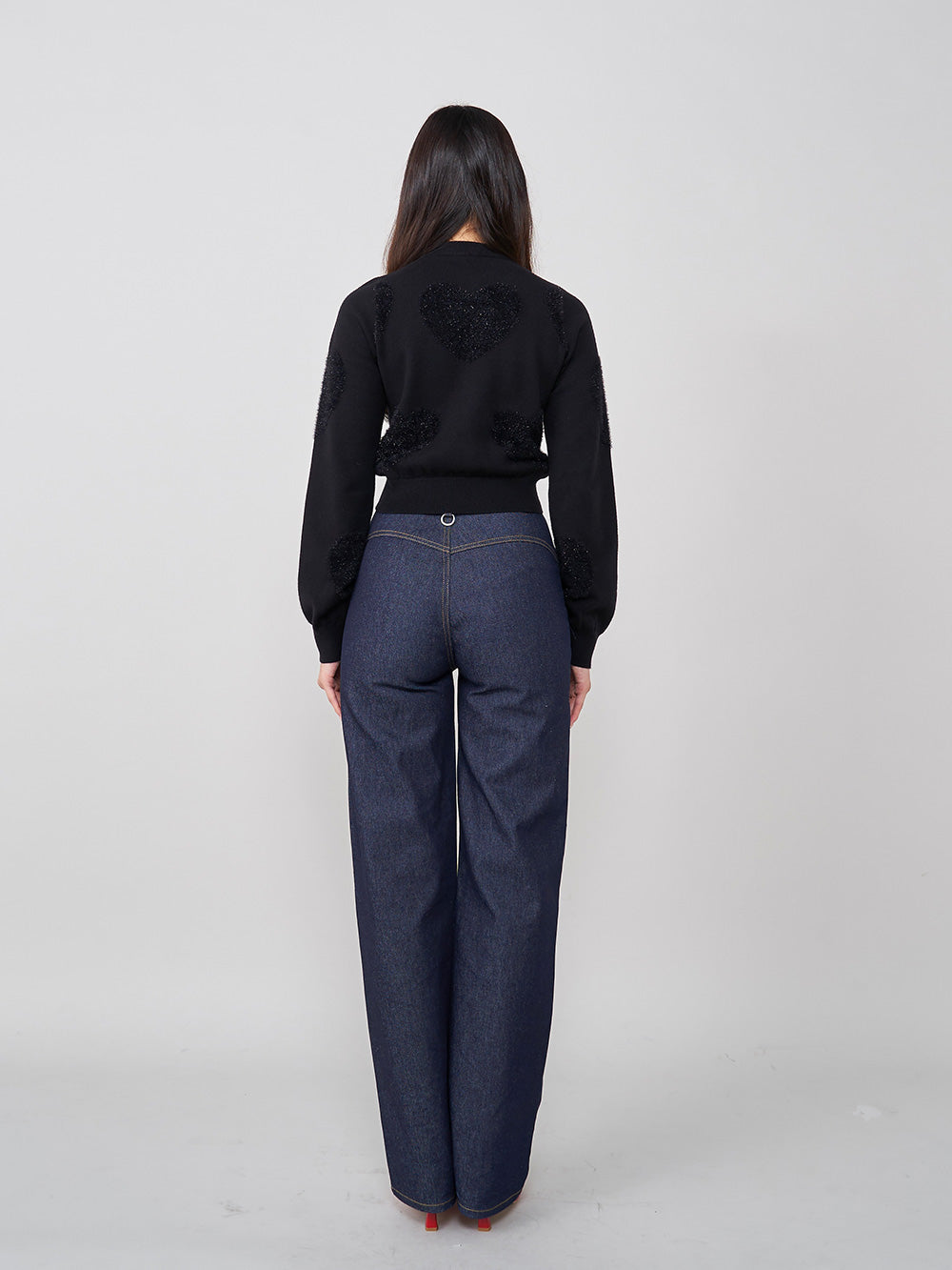 モデル:163cm(着用サイズ:FREE 着用カラー:BLK)