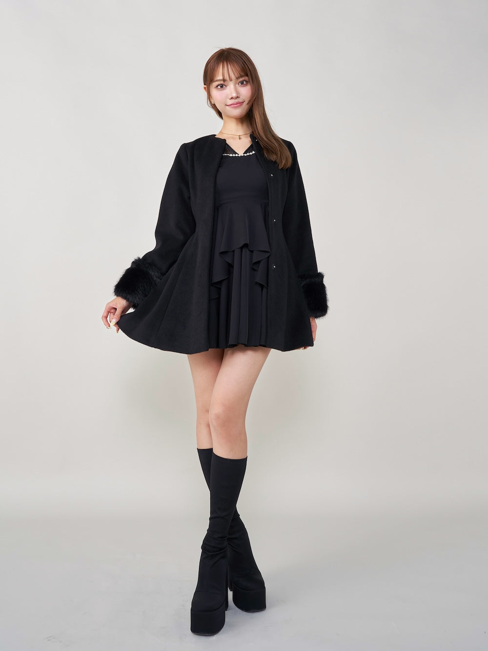 モデル:163cm(着用サイズ:FREE 着用カラー:BLK)