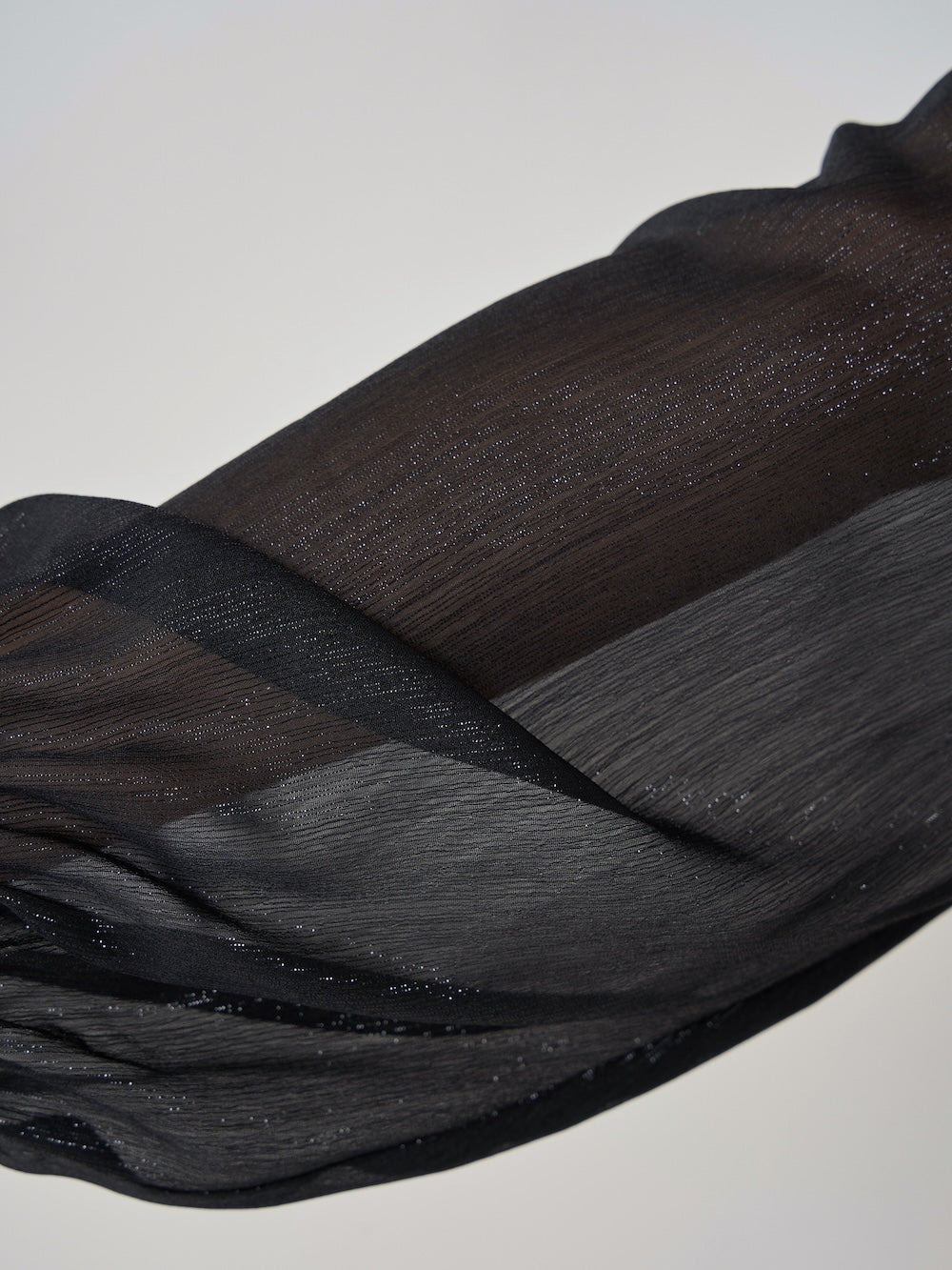 モデル:163cm(着用サイズ:FREE 着用カラー:BLK)