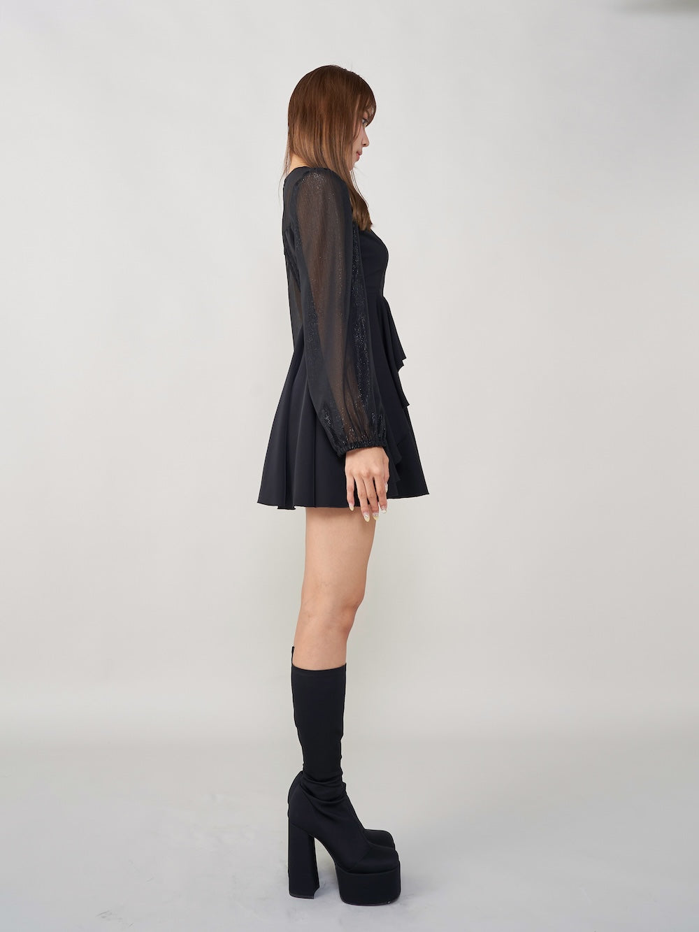モデル:163cm(着用サイズ:FREE 着用カラー:BLK)