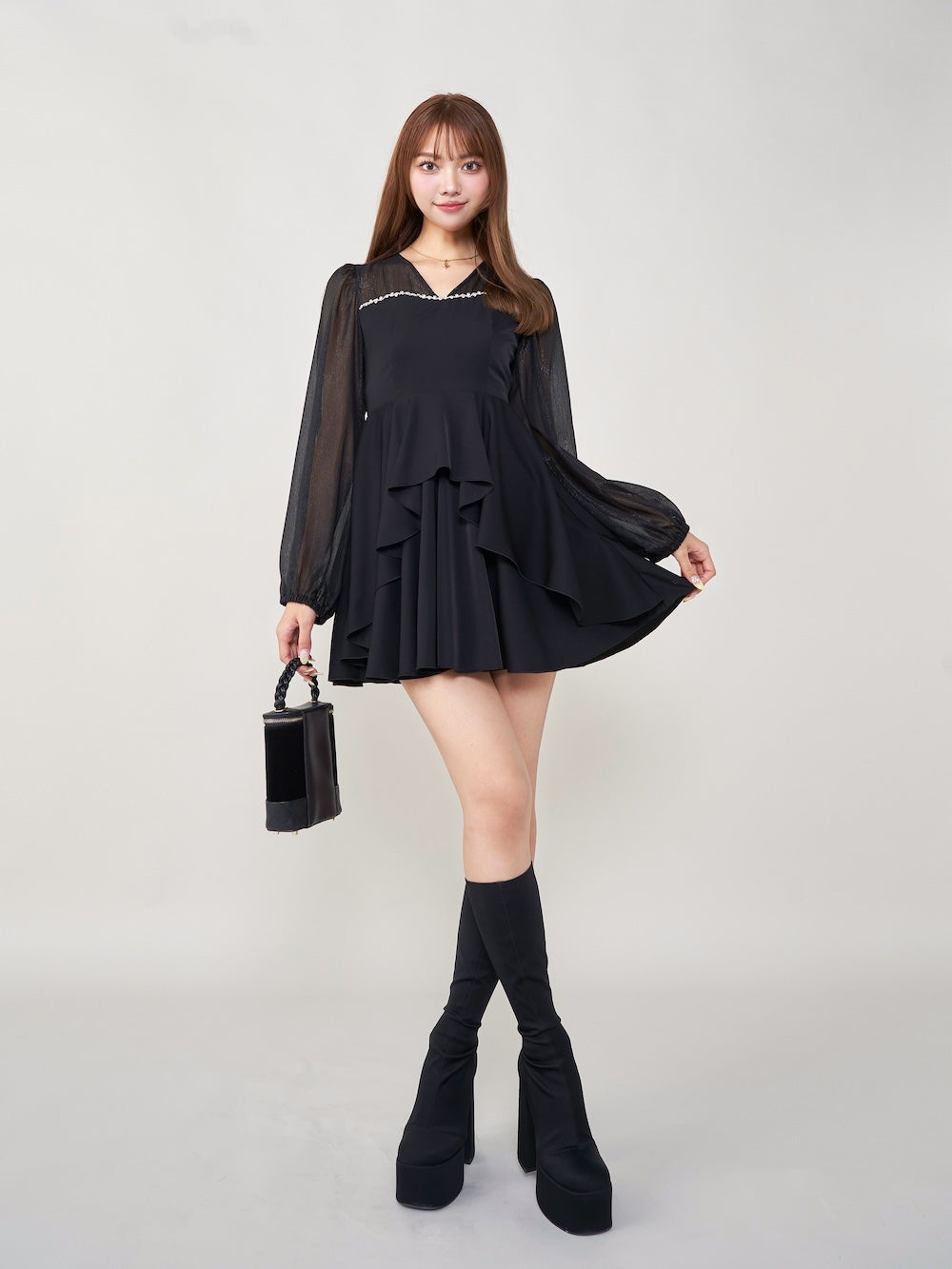 モデル:163cm(着用サイズ:FREE 着用カラー:BLK)