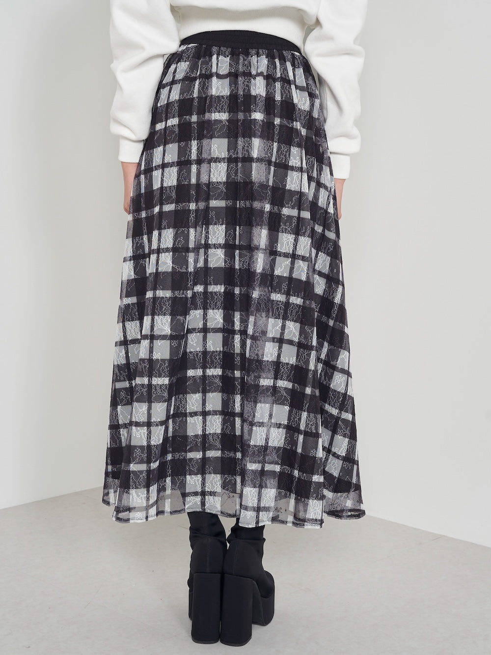 モデル:163cm(着用サイズ:FREE 着用カラー:BLK)