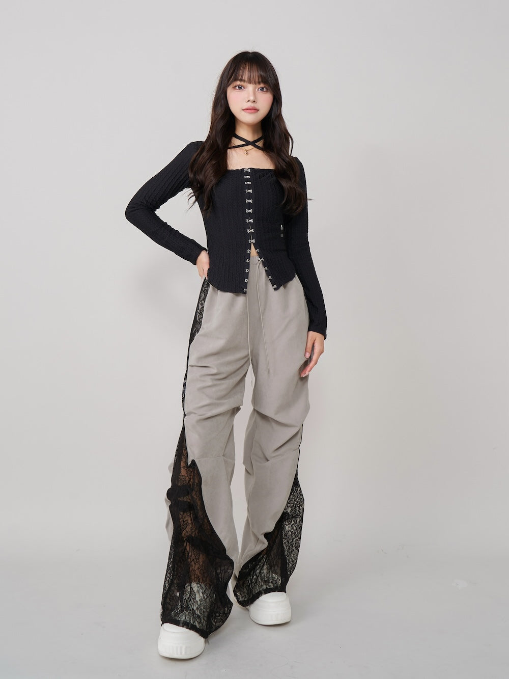 モデル:163cm(着用サイズ:FREE 着用カラー:GRY)