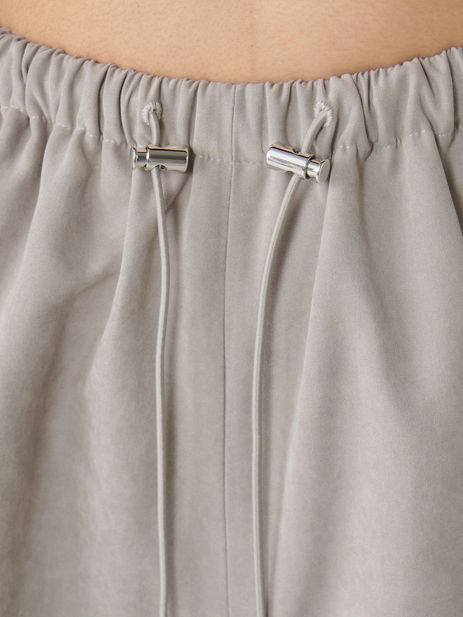 モデル:163cm(着用サイズ:FREE 着用カラー:GRY)