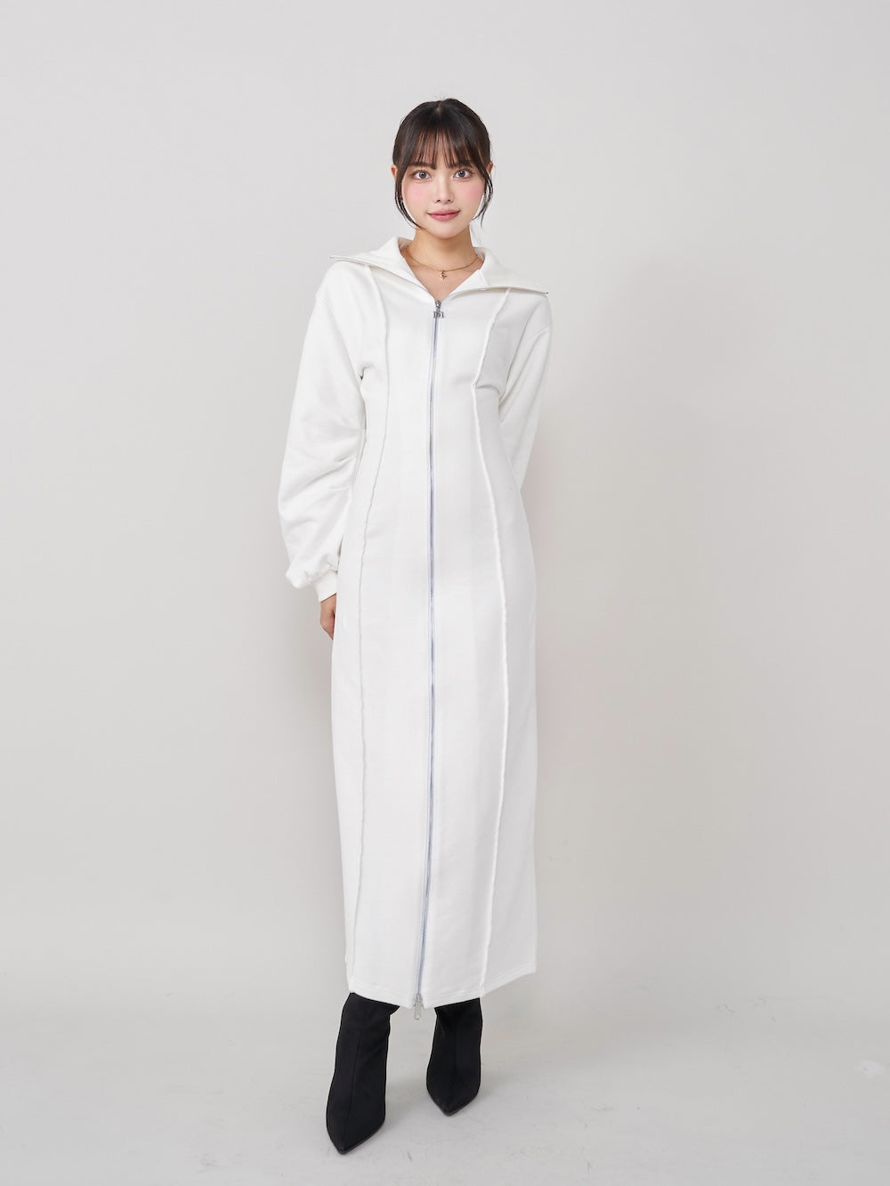 モデル:163cm(着用サイズ:FREE 着用カラー:WHT)